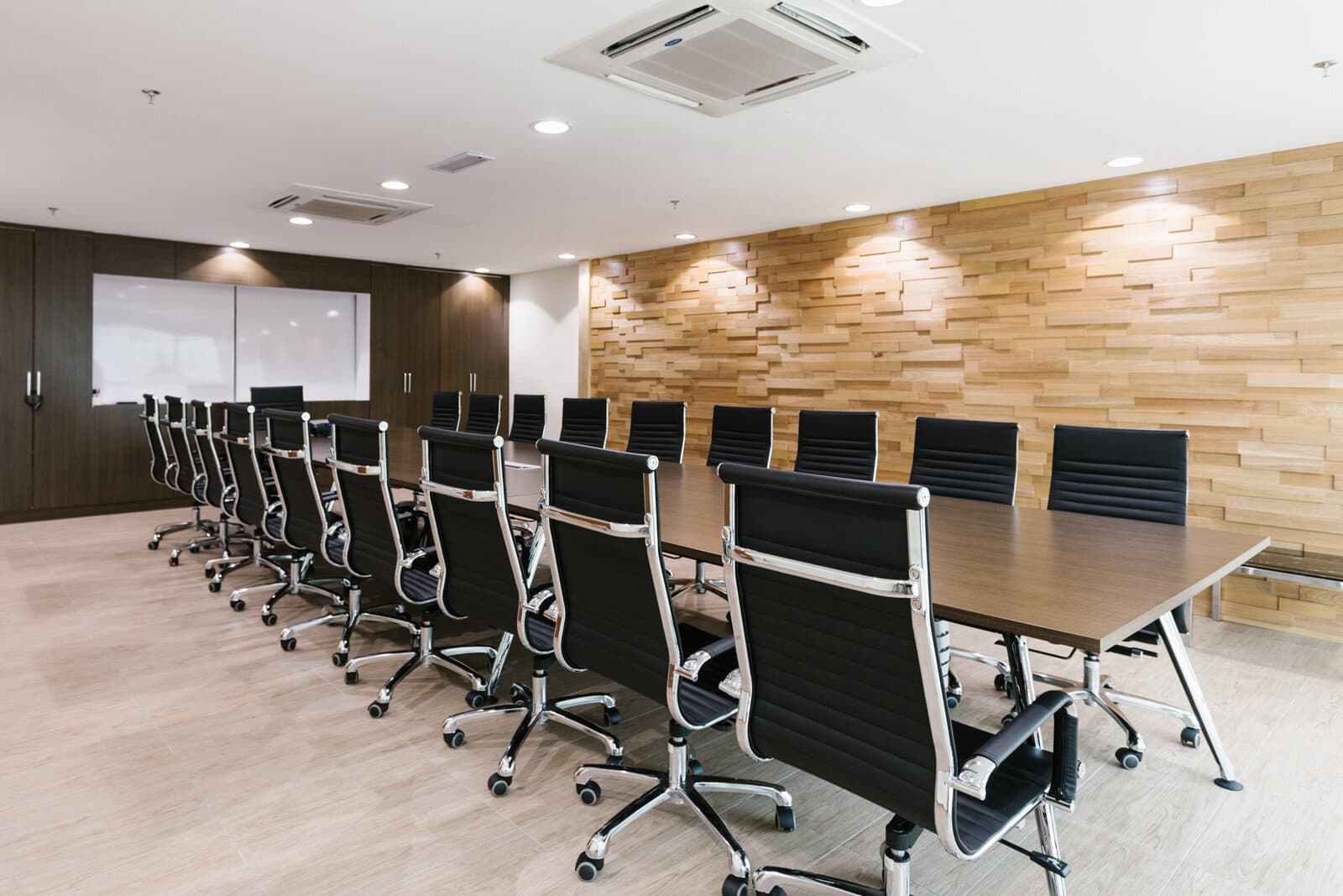 CCM Pharmaceuticals UPHA: Office & Loose Furniture Works, photograph 5